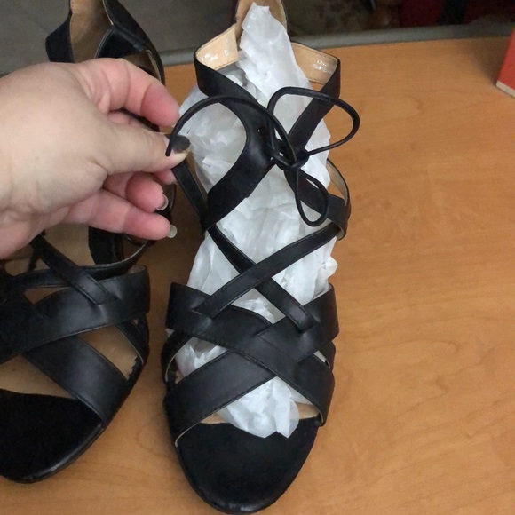 NWOT Blondo Sandals - Picture 15 of 16